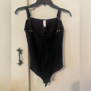 Stagmi Black Colombian Shapeware with Gold Details